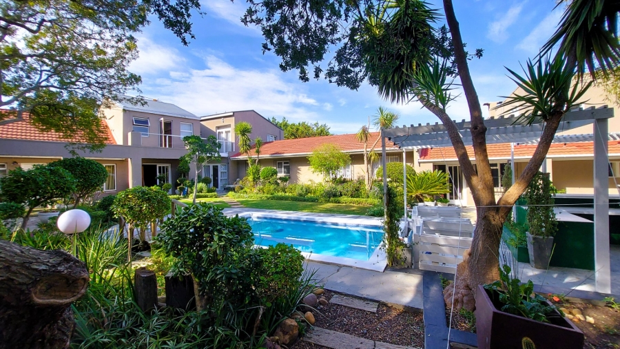9 Bedroom Property for Sale in Montclair Western Cape